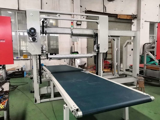 Vertikaler Vibrition Blatt-Schneider CNC für neu eingebundenen flexiblen Schaum 4kw 380V 50HZ