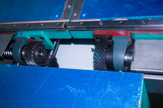 PU-Schaum-Schneidemaschine Höhe 1.74kw 1200mm vertikales CER im Blatt