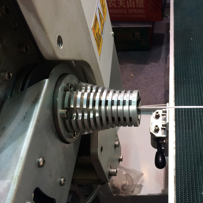Horizontale oszillierende Blatt-Polyurethan-Schwamm-Schneidemaschine 380V 50HZ