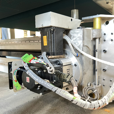Automatischer Doppelblatt-Schneider horizontale PU-Schaum-Schwamm CNC-Schneidemaschine