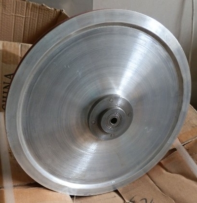 Vollautomatische PU-Schaumschneidemaschine mit industriellem Computersteuerungssystem für starre und flexible Materialien