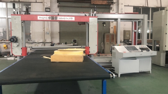 Schwamm-Schneidemaschine-Schaum PUs CNC oszillierendes Blatt automatisches 6kw horizontaler
