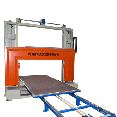 2D Form horizontale CNC-Konturn-Schneidemaschine für Polyurethan