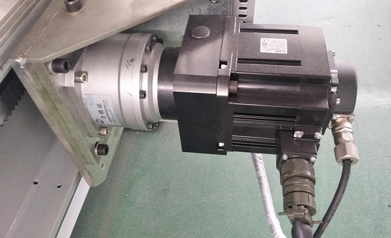 2D Form horizontale CNC-Konturn-Schneidemaschine für Polyurethan