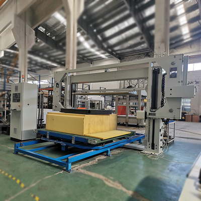 CNC-Schaumvertikalschneidemaschine Kreislaufschneider für flexibles PU-Schaumschneiden Hochgeschwindigkeitskonturschneiden mit hoher Genauigkeit