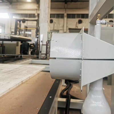 Anpassbare hochpräzise CNC-PU-Schaumschneidemaschine für EVA-Sponge aus starrem Schaumstoff