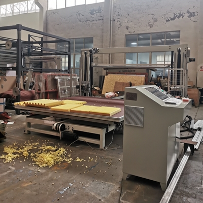 Hochpräzise CNC-Horizontale Schwammschneidemaschine mit Schwingblatt für Polyurethanschaum