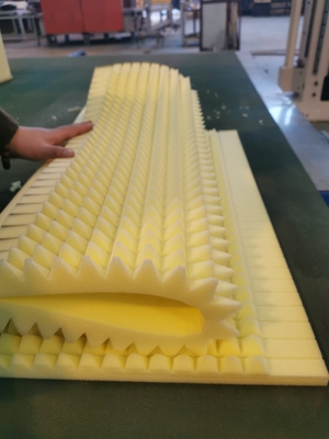 China Heissverkauf CNC-Oszillierende Doppelblätter Schaumschneidemaschine zum Schneiden von weichen, flexiblen Schwammformen