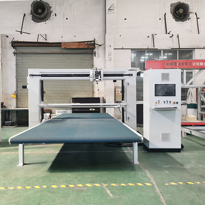 CNC-Oszillierende Doppelblätter-Schaumschneidemaschine für die flexible Schwammschneiderei