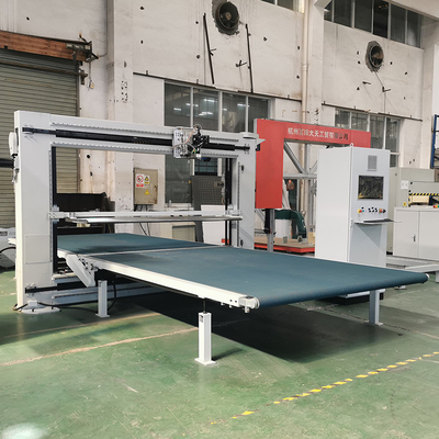 CNC-Oszillierende Doppelblätter-Schaumschneidemaschine für die flexible Schwammschneiderei