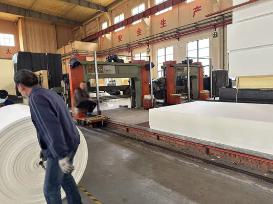 Weiterentwickelte Sponge Cutting Machine mit Hauptrahmenleitbahn und elektronischer Stromanschlussbahn