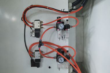 Vertikale automatische rotierende PU-Schaum-Schneidemaschine-Schwamm-Schneidemaschine mit CER