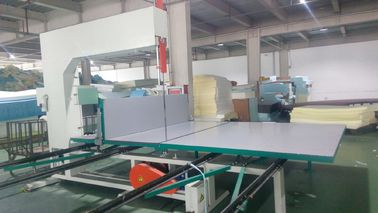 Zuverlässige automatische Schwamm-Schaum-Blatt-Schneider-Maschine für EVA-Perlen-Baumwolle