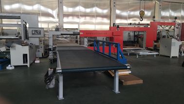 Steife PU-Schaum-Schneidemaschine automatischer EVA-Schaum-Schneider-Polystyren-Draht-Ausschnitt