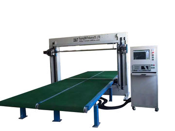 D&T horizontale flexible PU-Schaum-Schneidemaschine-oszillierender Blatt-Konturn-Schneider