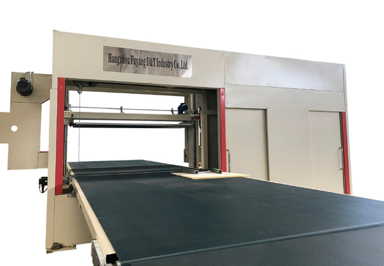 Aufrechte CNC-Schwamm-Schneidemaschine 40m/Min 3D formen für flexiblen Schaum